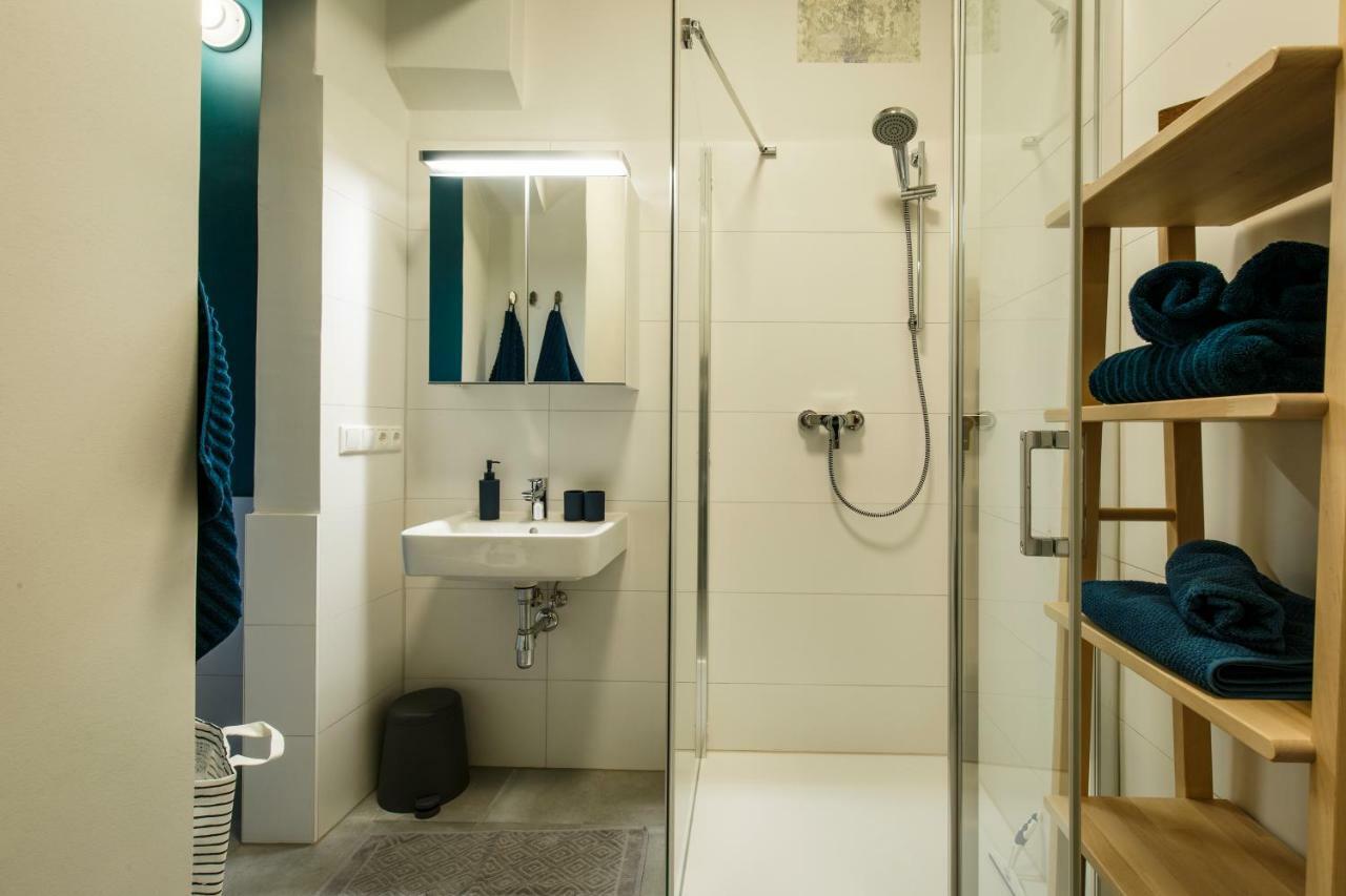 Blue Flat By Grazrentals Best Location & Free Parking Экстерьер фото