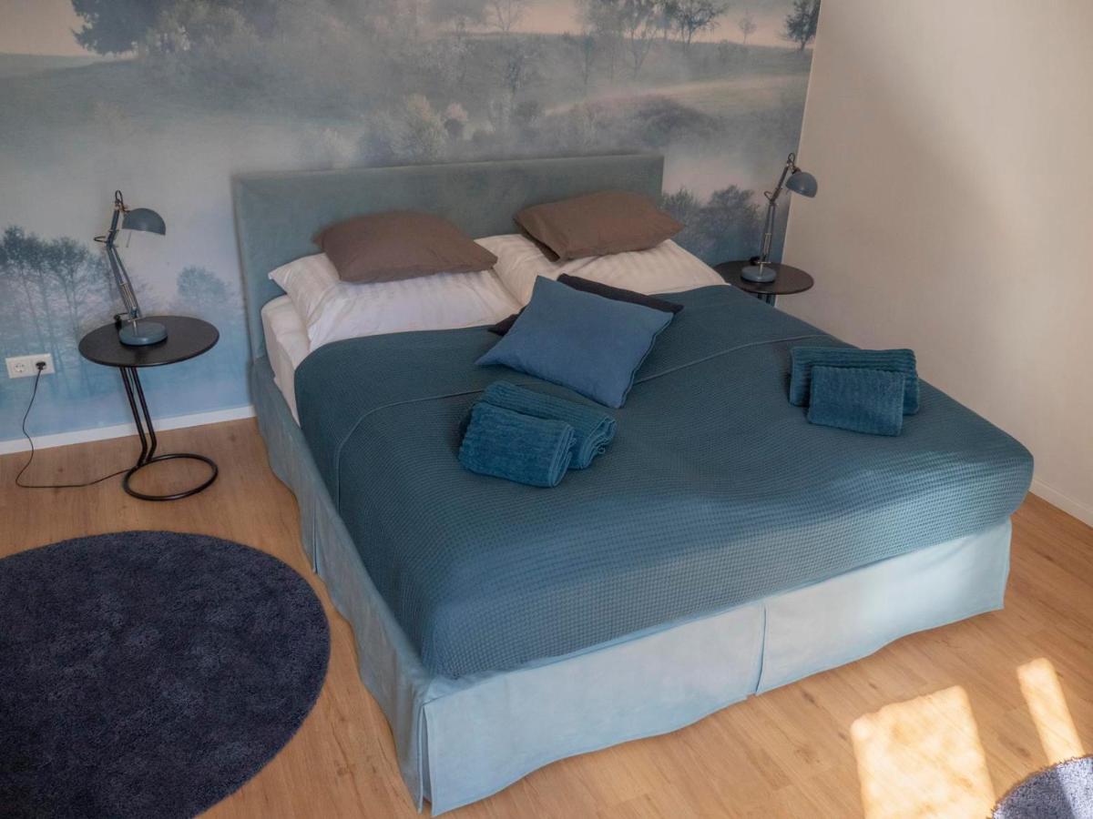 Blue Flat By Grazrentals Best Location & Free Parking Экстерьер фото